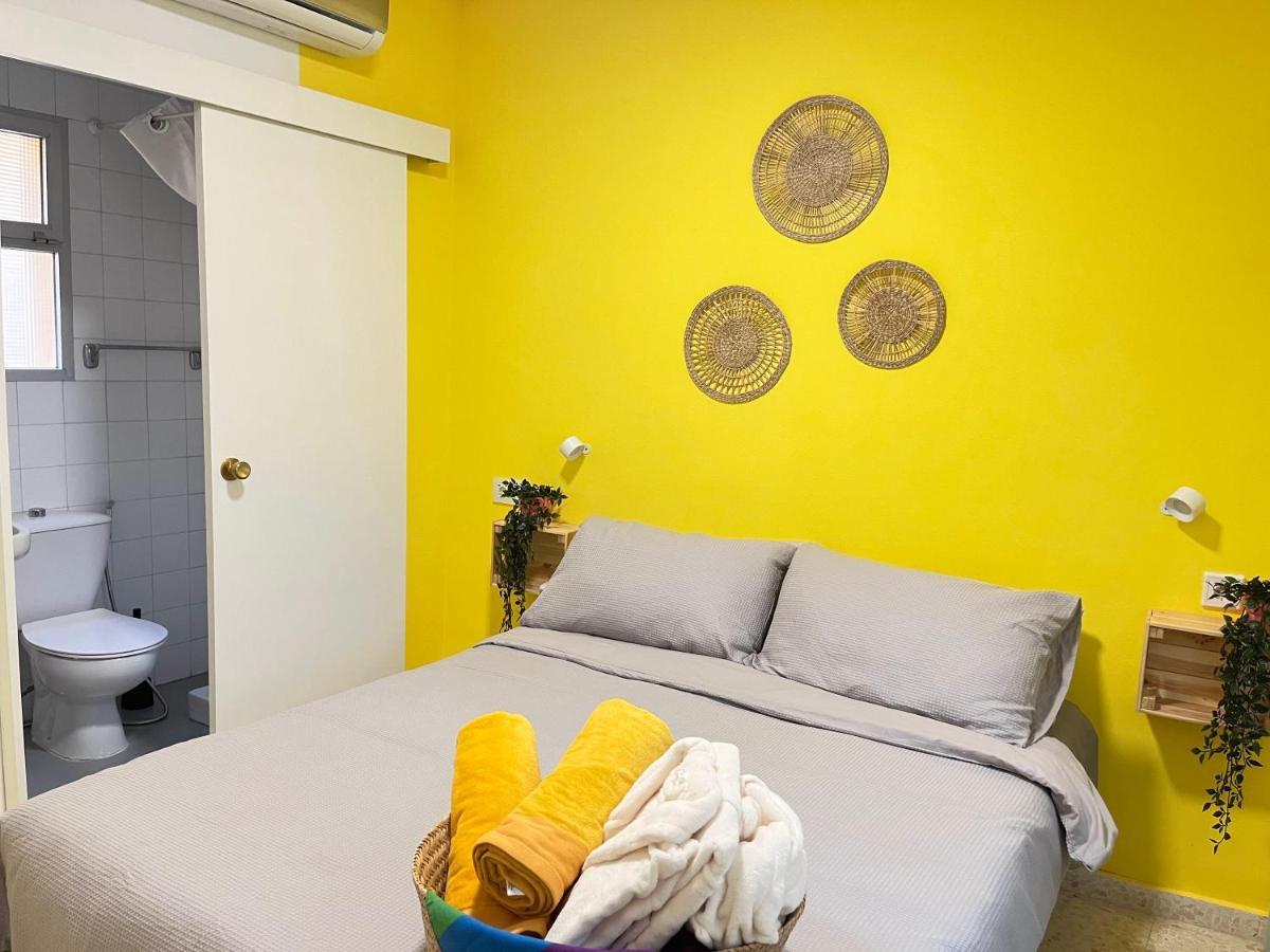 Gay Hostel Торремолинос Экстерьер фото